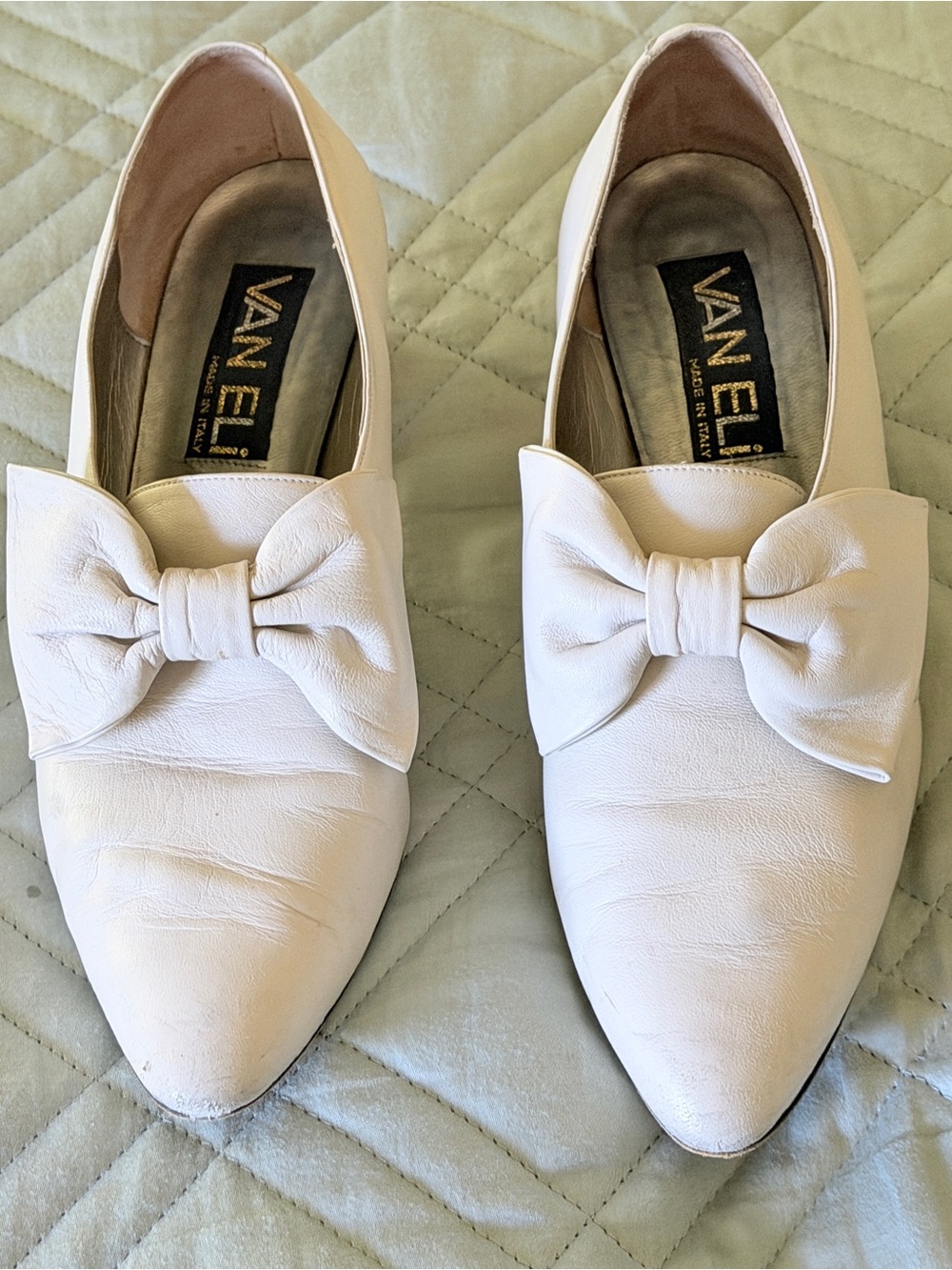 Vaneli Women's Bone color - Bow-Accent  Fine Leather
1.75” heel